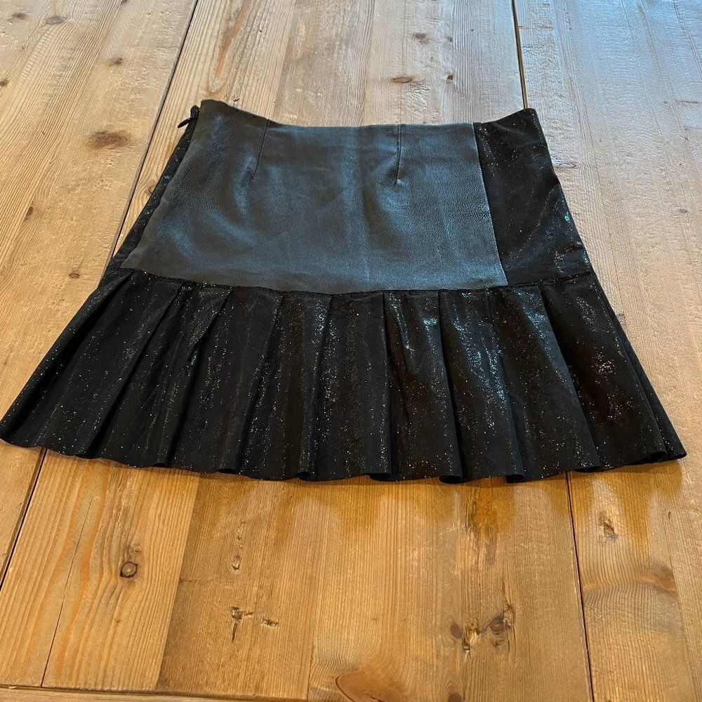 Juicy Couture Lamb Leather Black Pleated Mini Skirt Size 2